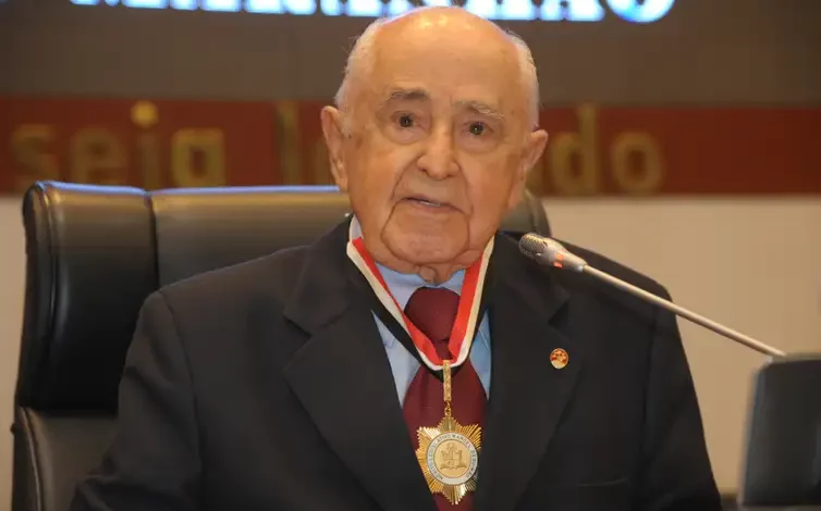 Herói Rui Moreira Lima