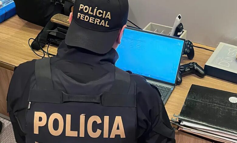 Polícia
